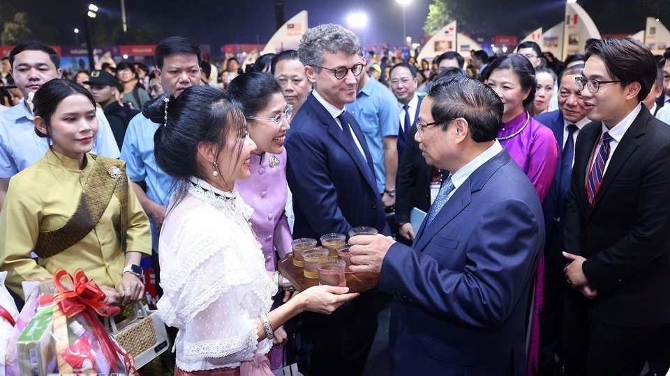 First Cultures of World Festival opens in Hanoi
